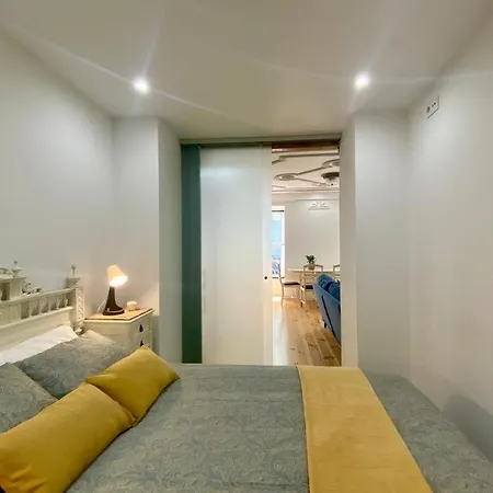 Farmacia Lobos Apartment Lissabon